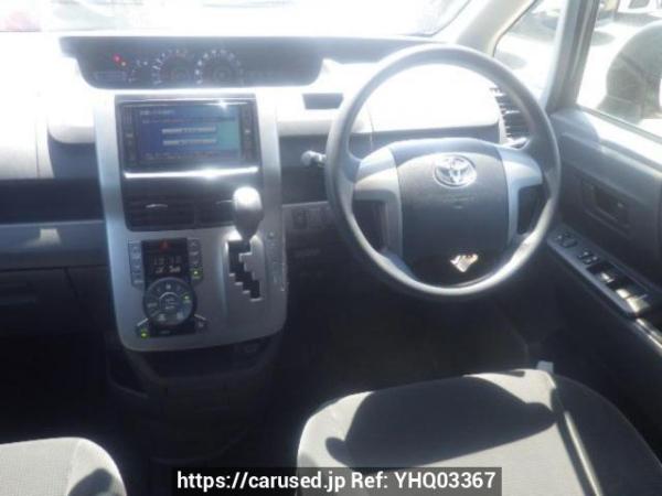 Used 2007 AT toyota noah ZRR70G Image[19]