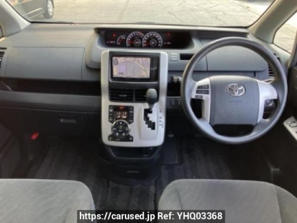 Used 2010 AT toyota noah ZRR70G Image[16]