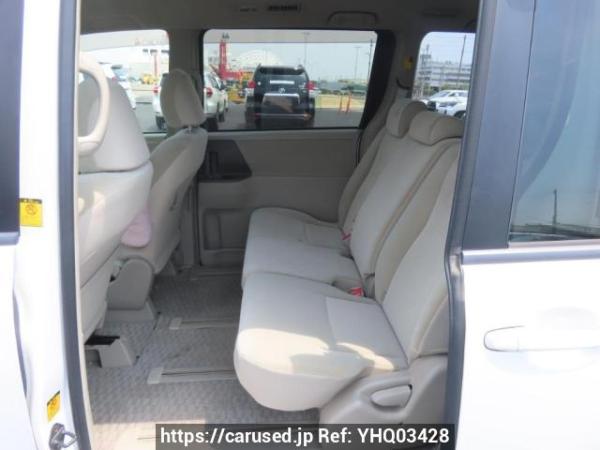Used 2013 AT toyota noah ZRR70G Image[14]