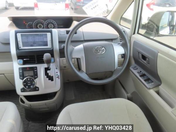 Used 2013 AT toyota noah ZRR70G Image[20]