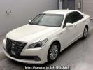 Toyota Crown Hybrid AWS210