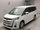 Toyota Noah ZWR90W
