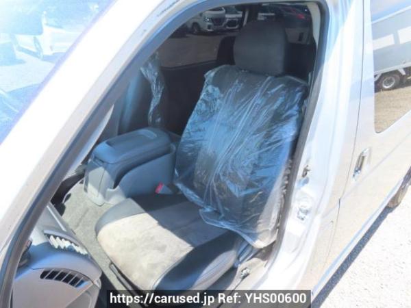 Used 2004 AT toyota hiace-van KDH205V Image[16]