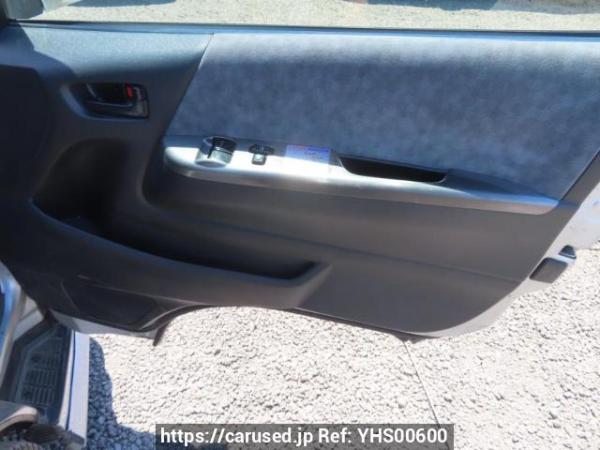 Used 2004 AT toyota hiace-van KDH205V Image[32]