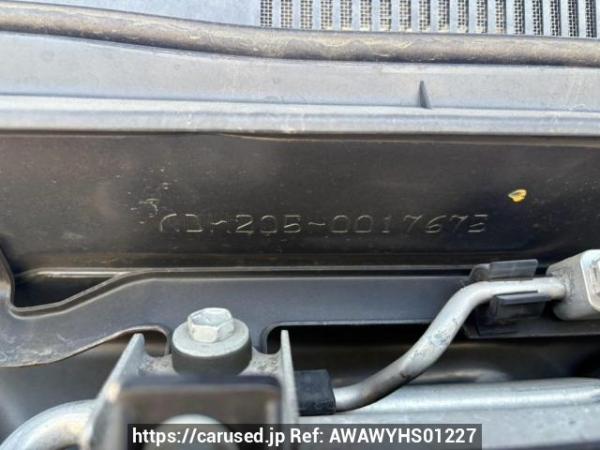Used 2005 AT toyota hiace-van KDH205V Image[11]