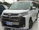 Toyota Noah ZWR90W