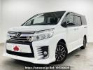 Toyota Voxy DBA-ZRR80W