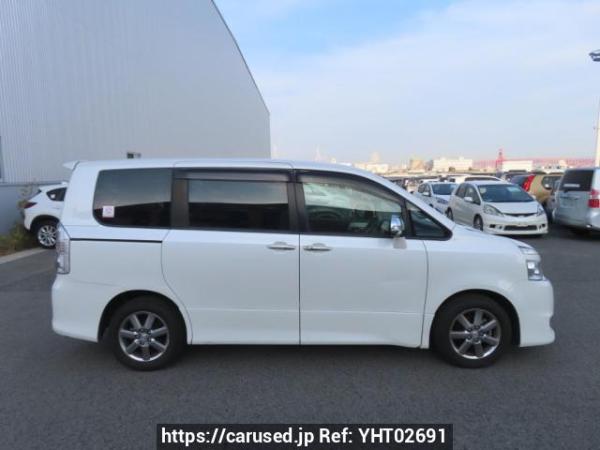Used 2009 AT toyota voxy ZRR70W Image[7]