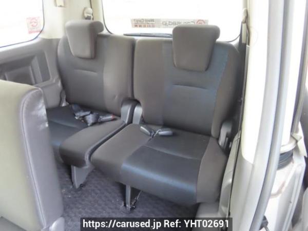 Used 2009 AT toyota voxy ZRR70W Image[16]