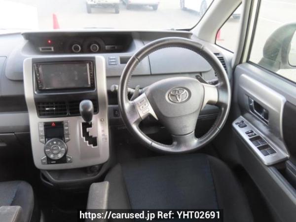 Used 2009 AT toyota voxy ZRR70W Image[20]