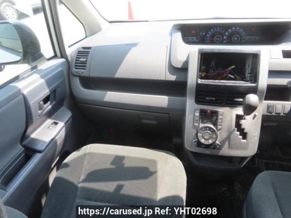 Used 2007 AT toyota voxy ZRR70G Image[23]