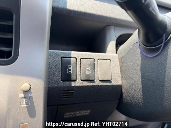 Used 2010 AT toyota voxy ZRR70W Image[20]