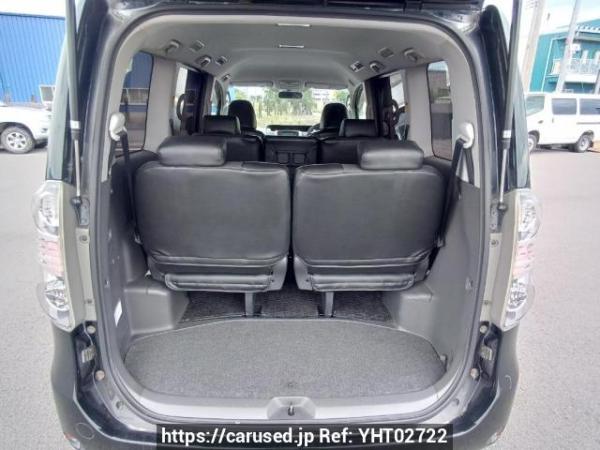 Used 2007 AT toyota voxy ZRR70G Image[8]