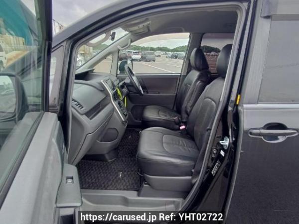 Used 2007 AT toyota voxy ZRR70G Image[13]