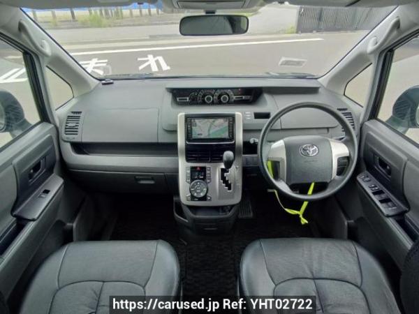 Used 2007 AT toyota voxy ZRR70G Image[17]