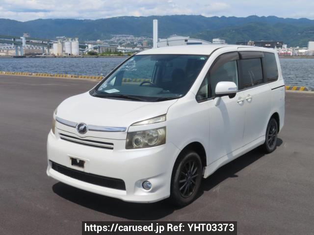Comprar usado 2007 Toyota Voxy ZRR70G (YHT03373) - Carused.jp