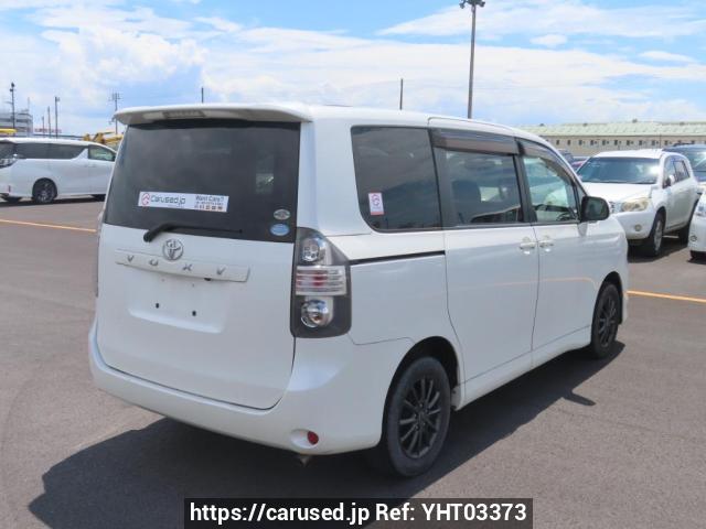 Comprar usado 2007 Toyota Voxy ZRR70G (YHT03373) - Carused.jp