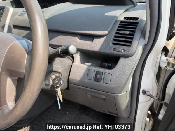 Used 2007 AT toyota voxy ZRR70G Image[13]