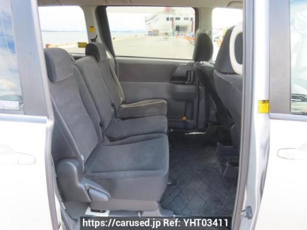 Used 2007 AT toyota noah ZRR70G Image[16]