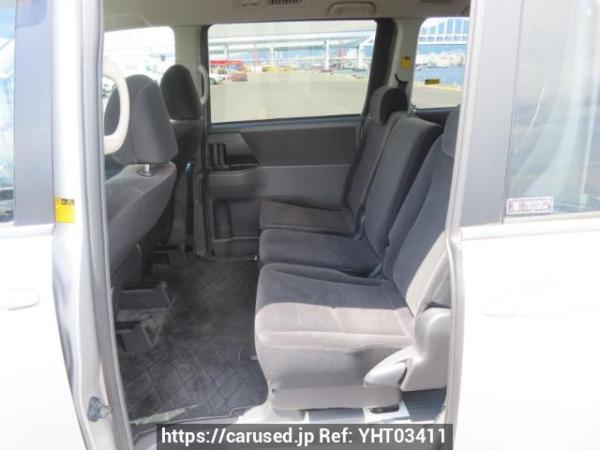 Used 2007 AT toyota noah ZRR70G Image[18]