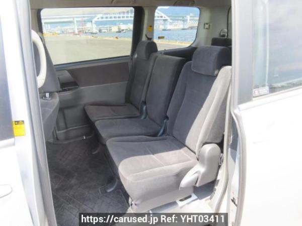 Used 2007 AT toyota noah ZRR70G Image[19]
