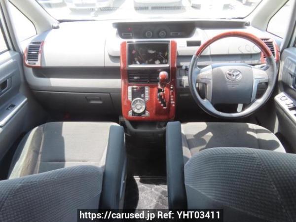 Used 2007 AT toyota noah ZRR70G Image[23]