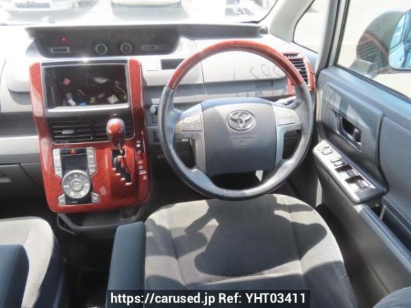 Used 2007 AT toyota noah ZRR70G Image[25]
