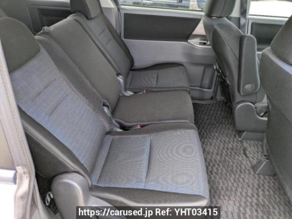 Used 2009 AT toyota voxy ZRR70W Image[11]