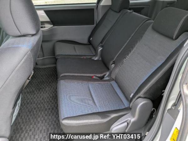 Used 2009 AT toyota voxy ZRR70W Image[12]