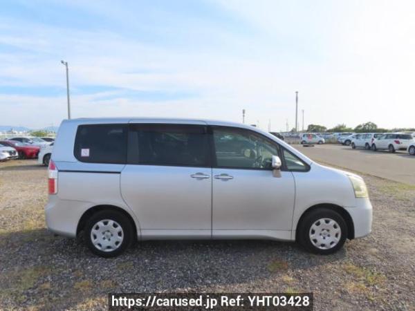 Used 2010 AT toyota noah ZRR70G Image[7]