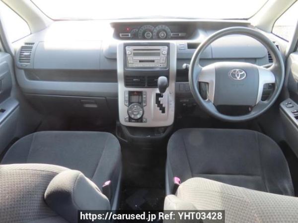 Used 2010 AT toyota noah ZRR70G Image[17]