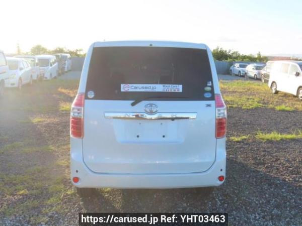 Used 2009 AT toyota noah ZRR75G Image[5]