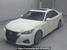 Toyota Crown Hybrid AWS210