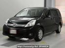 Toyota Isis ZGM10G