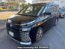 Toyota Voxy ZWR90W