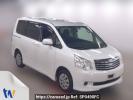 Toyota Noah ZRR70G