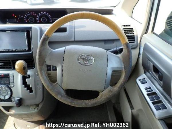 Used 2009 AT toyota noah ZRR70W Image[17]