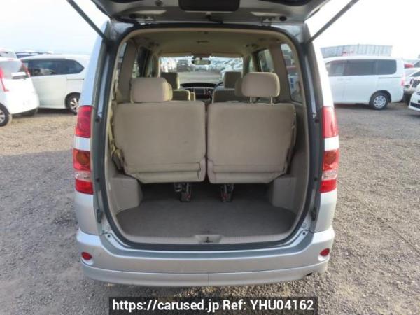 Used 2003 AT toyota noah AZR60G Image[8]