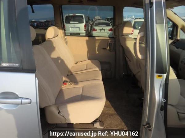 Used 2003 AT toyota noah AZR60G Image[16]