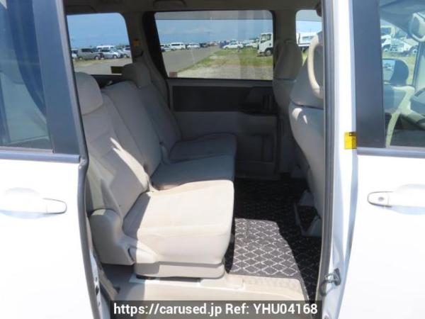 Used 2007 AT toyota noah ZRR75G Image[17]