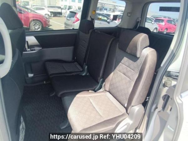 Used 2008 AT toyota noah ZRR70W Image[15]