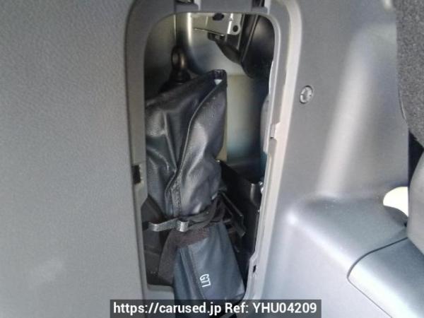 Used 2008 AT toyota noah ZRR70W Image[42]