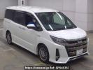 Toyota Noah ZWR80W