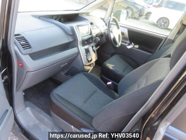 Used 2009 AT toyota noah ZRR75W Image[15]