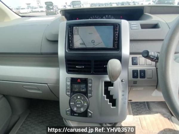Used 2009 AT toyota noah ZRR70G Image[20]