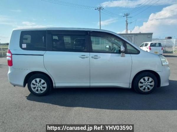 Used 2010 AT toyota noah ZRR70G Image[7]