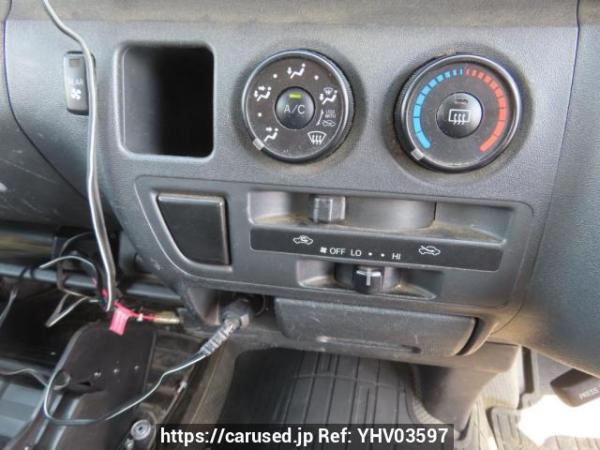 Used 2005 AT toyota hiace-van KDH205V Image[26]