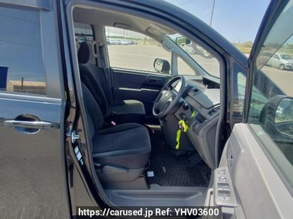Used 2009 AT toyota voxy ZRR75G Image[12]