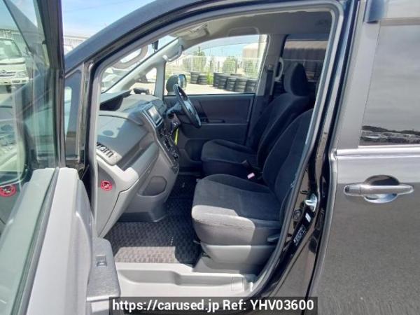 Used 2009 AT toyota voxy ZRR75G Image[13]