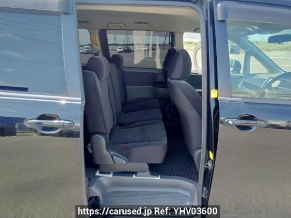 Used 2009 AT toyota voxy ZRR75G Image[14]